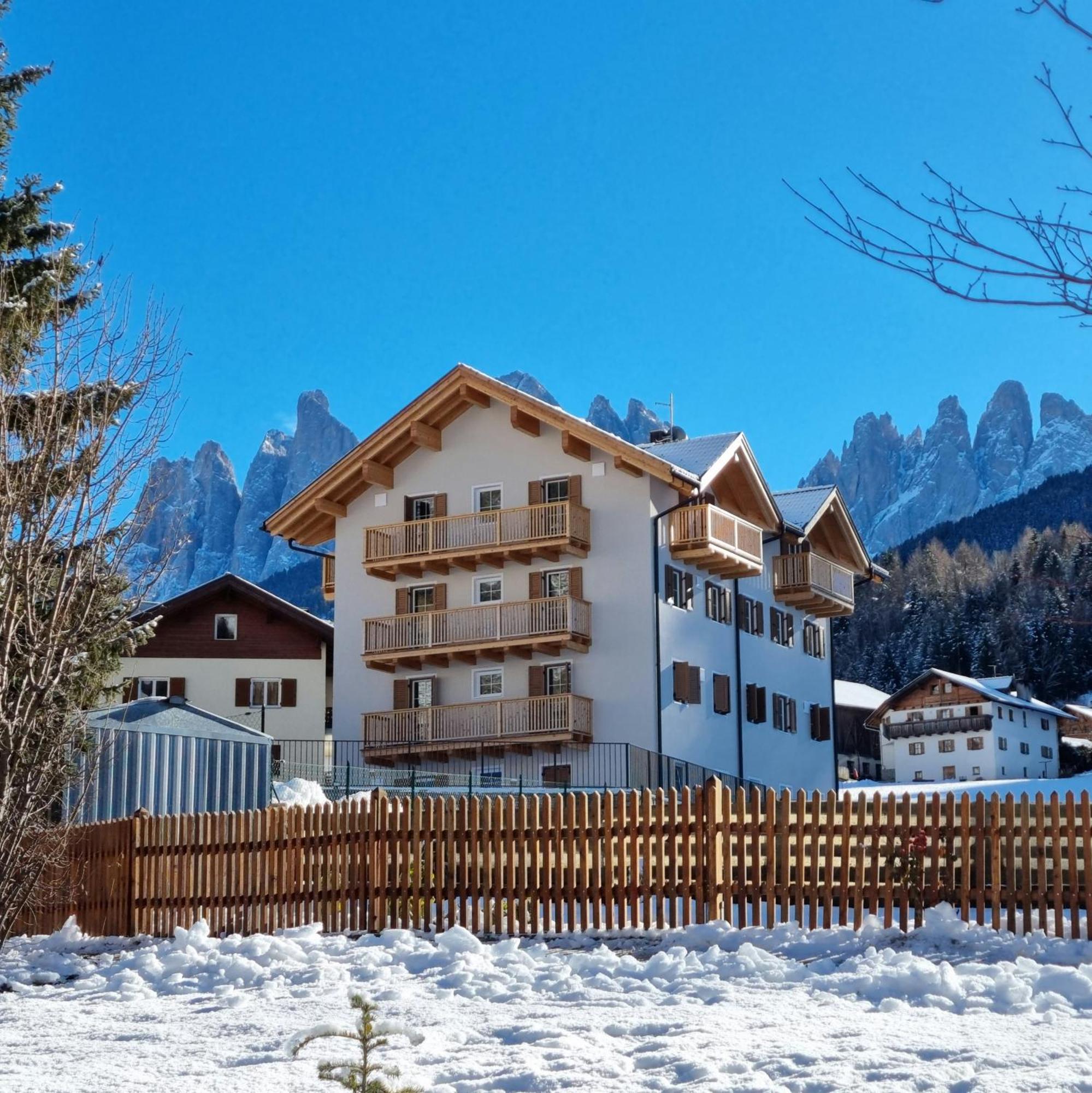 Residence Geisler Funes Funes  Extérieur photo